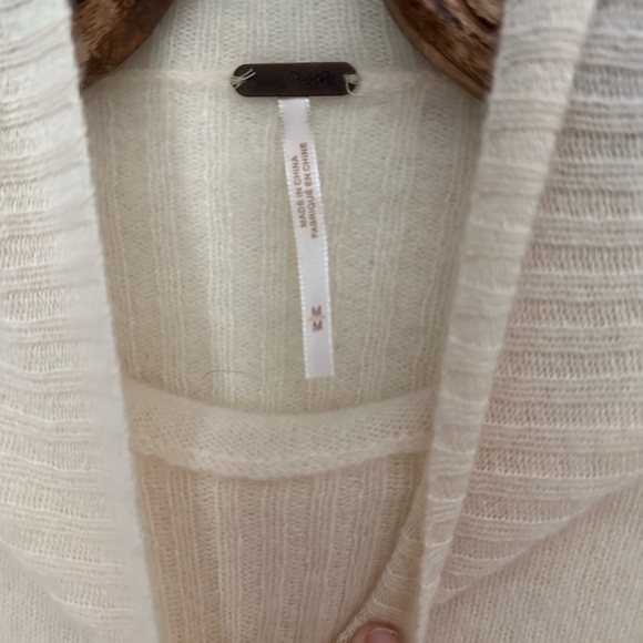 Free People Cream 100% Cashmere Sweater - Picture 3 of 6